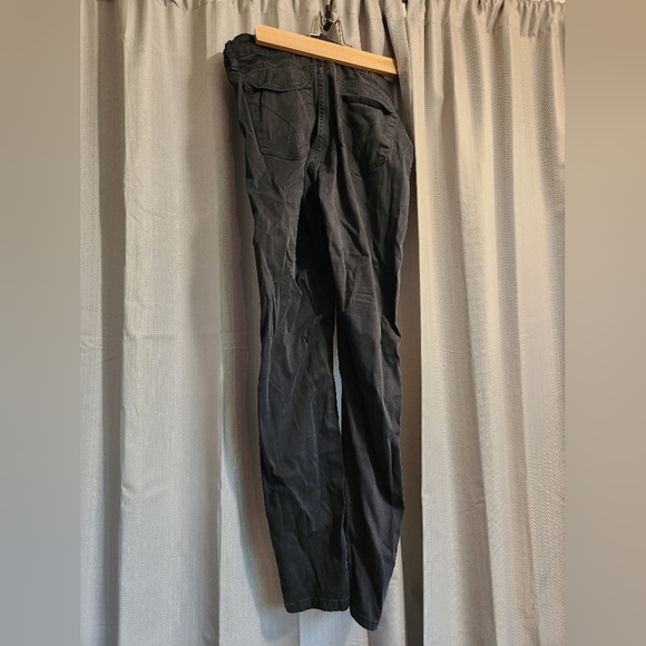 Black skinny jeans - Picture 3 of 4